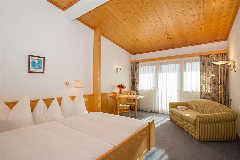 Hotel Huberhof Innsbruck Ngoại thất bức ảnh