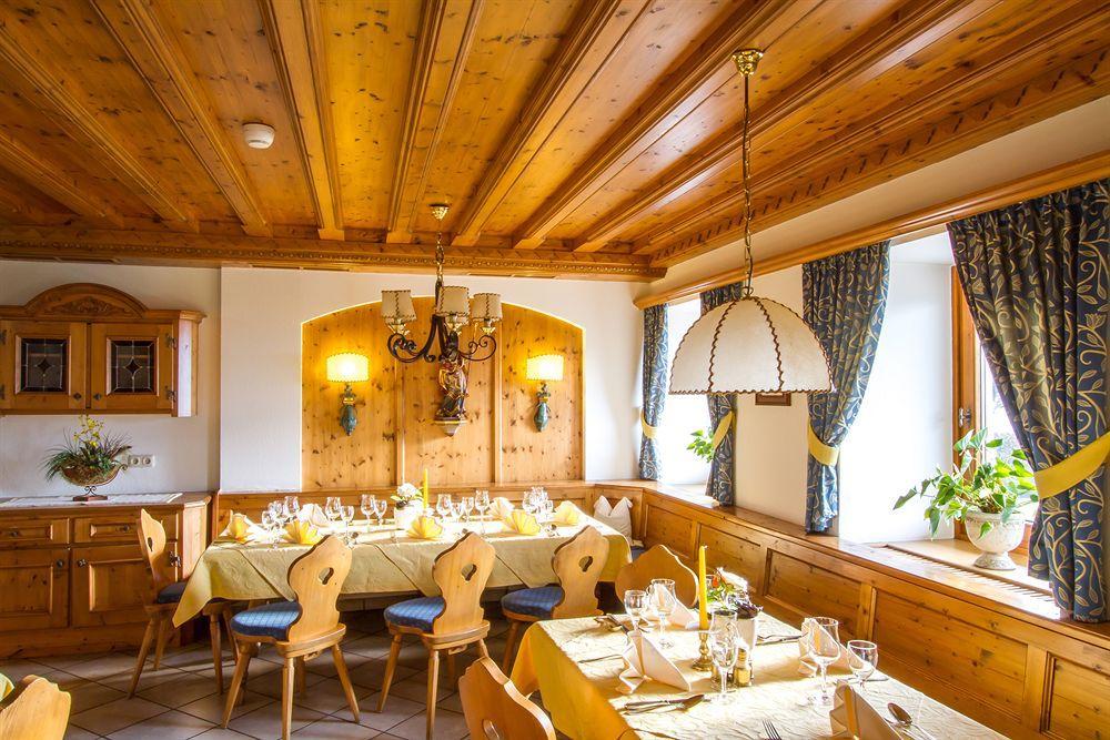 Hotel Huberhof Innsbruck Ngoại thất bức ảnh